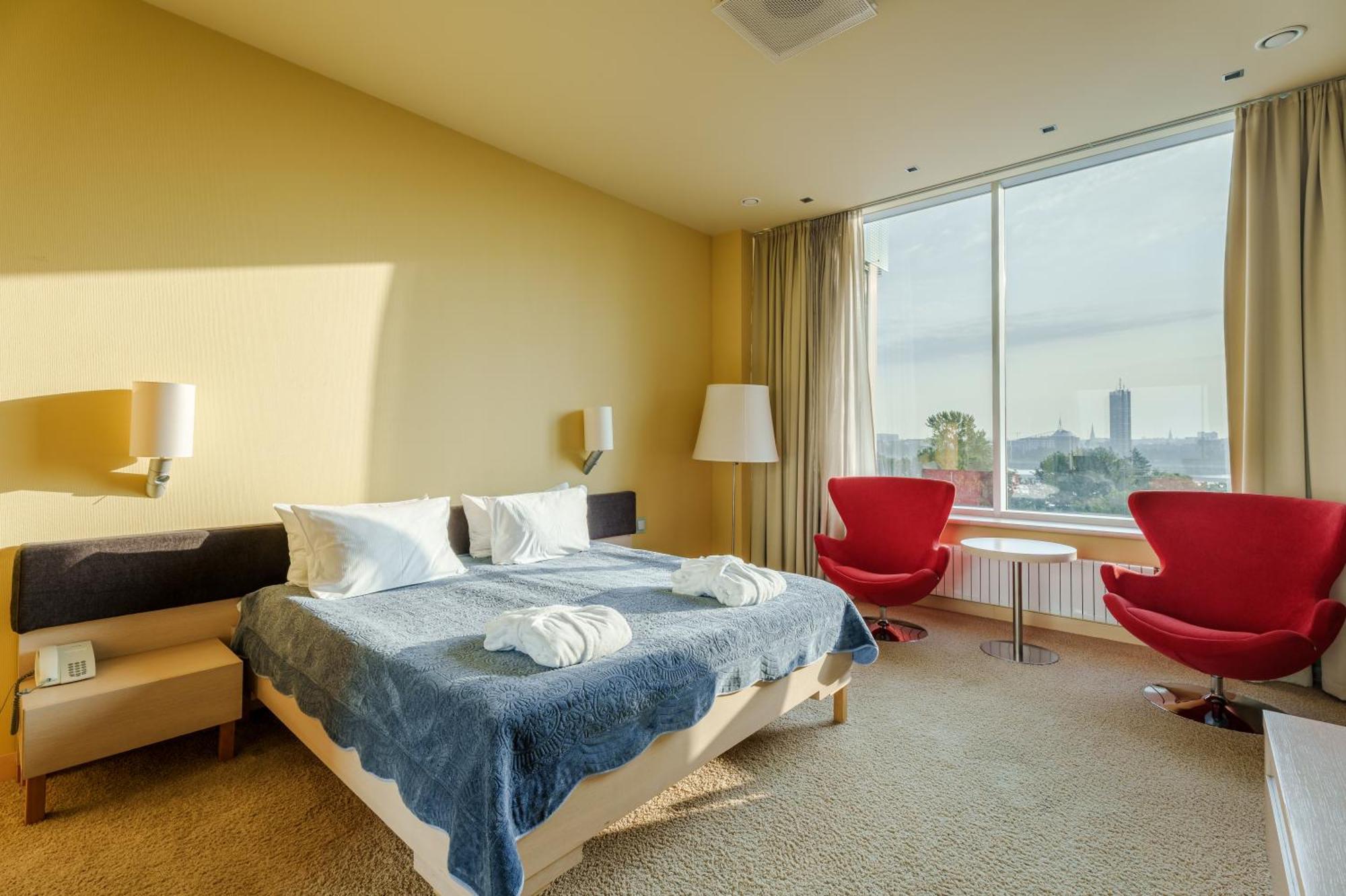 Riga Islande Hotel With Free Parking Bagian luar foto