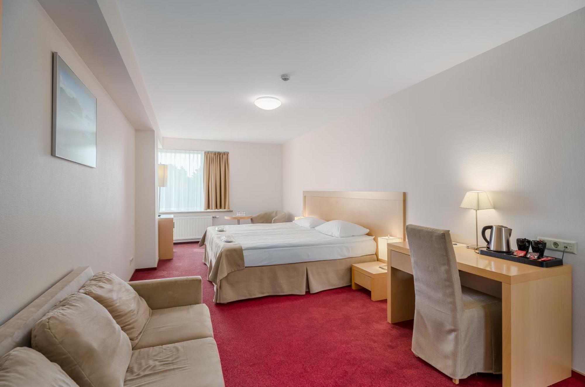 Riga Islande Hotel With Free Parking Bagian luar foto