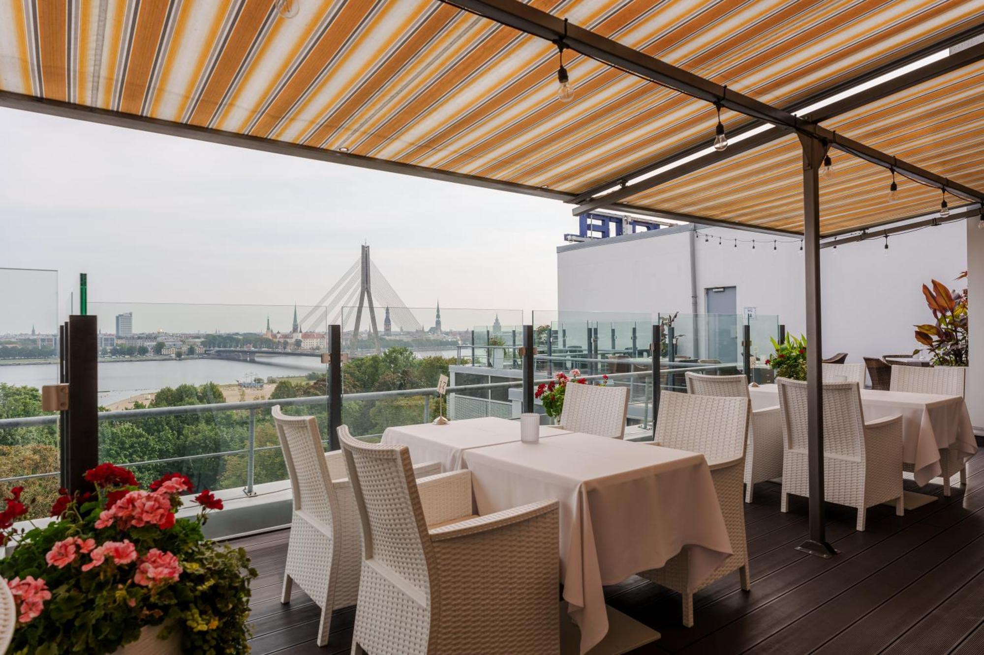 Riga Islande Hotel With Free Parking Bagian luar foto
