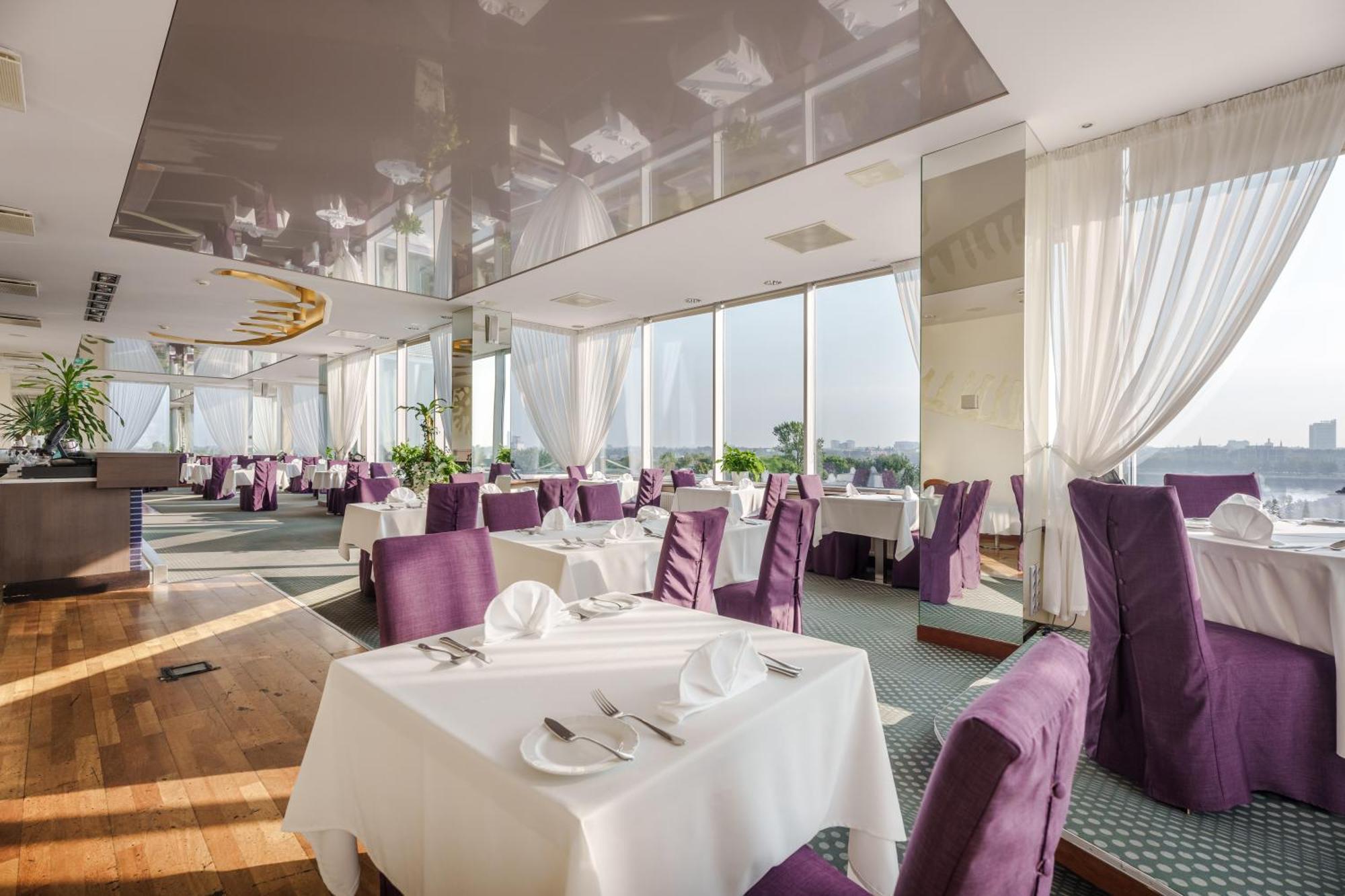 Riga Islande Hotel With Free Parking Bagian luar foto