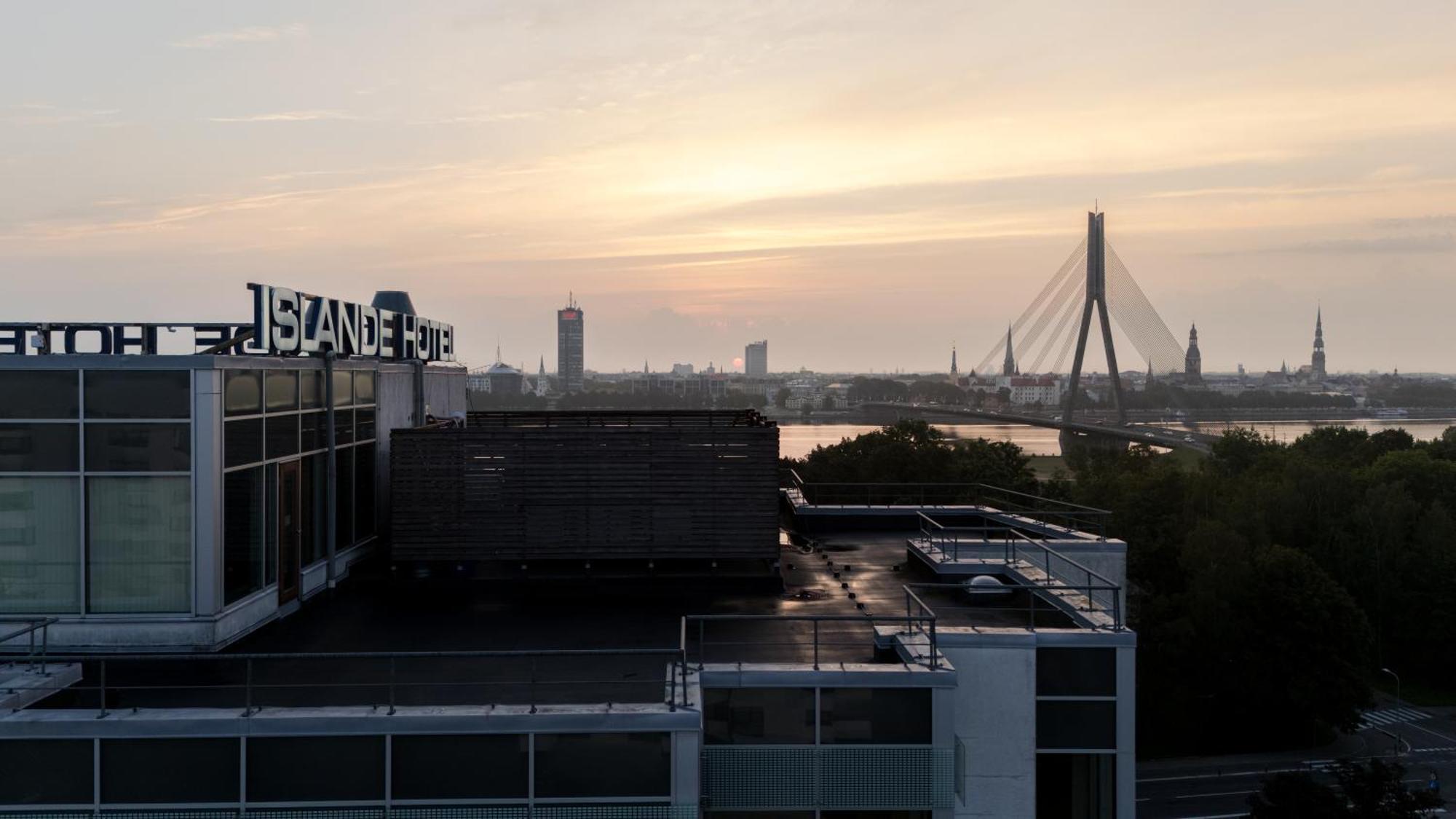 Riga Islande Hotel With Free Parking Bagian luar foto